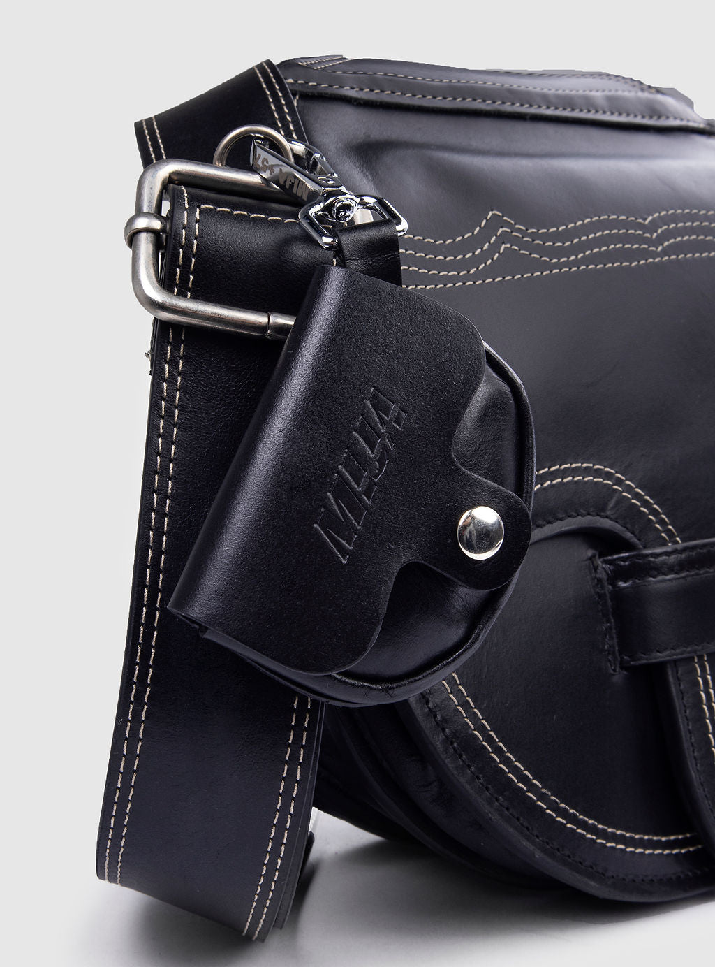 Carriel Gonzalez Black