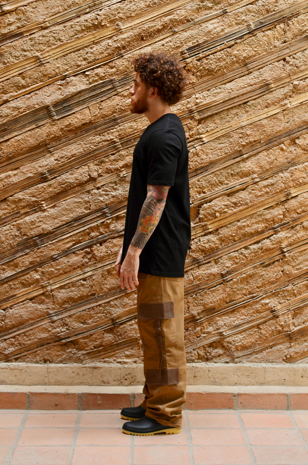 T-shirt Mula Black / Regular Fit