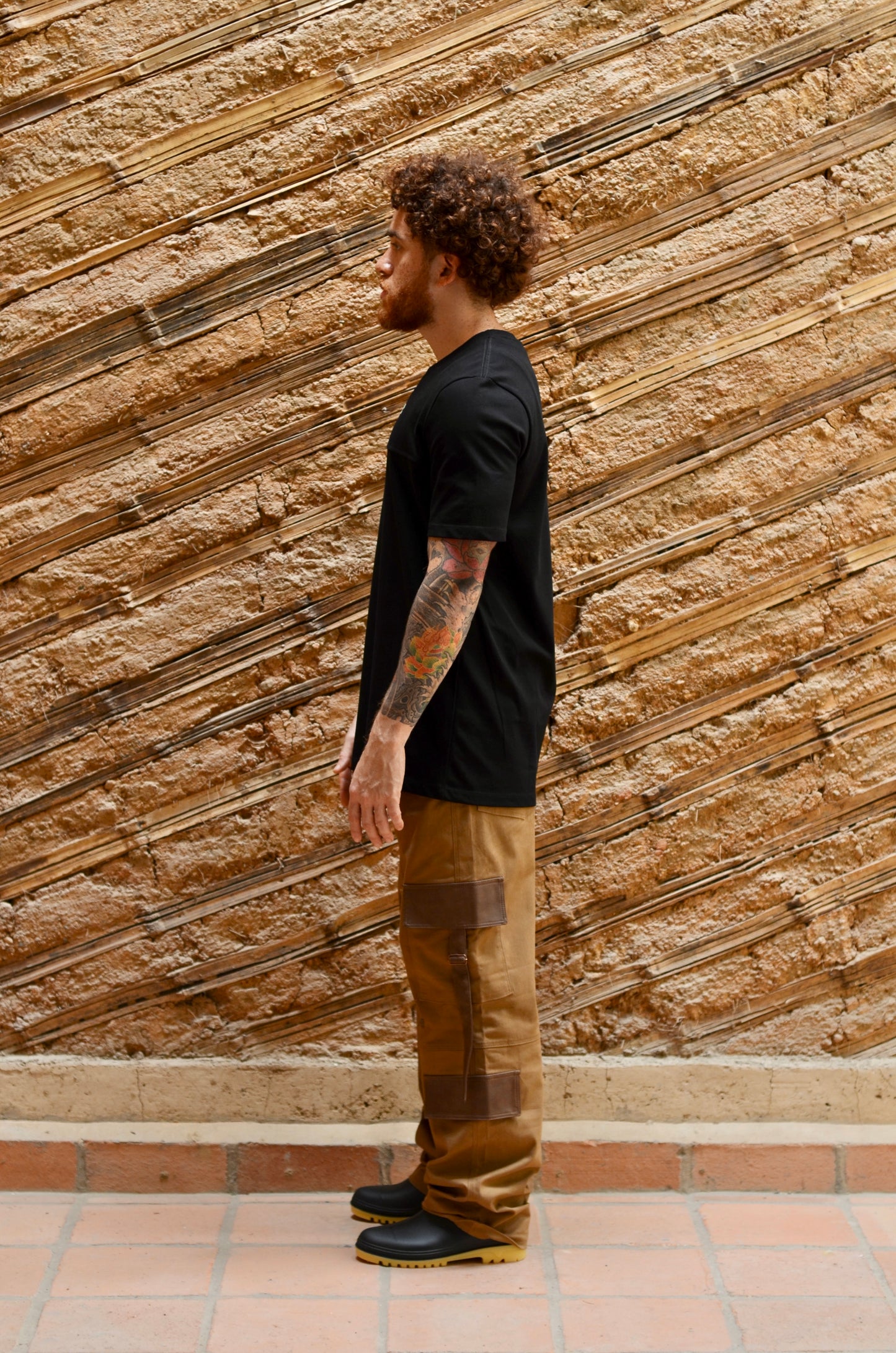 T-shirt Mula Black / Regular Fit